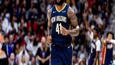 董方卓亲述奥运封闭战伤病之痛：半月板后交叉韧带双损，曼联催促康复手术之旅