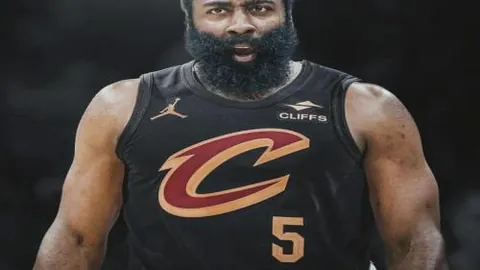 克莱汤普森10年三分球200记追平历史第二，仅次于库里12次纪录